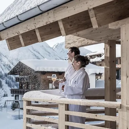 シャレー With Sauna And Service For 4 8 People